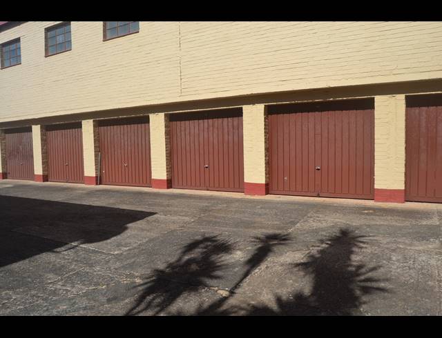 1 BEDROOM FLAT FOR SALE IN SCOTTBURGH CENTRAL